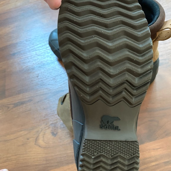 Sorel waterproof snow boots. main image 4